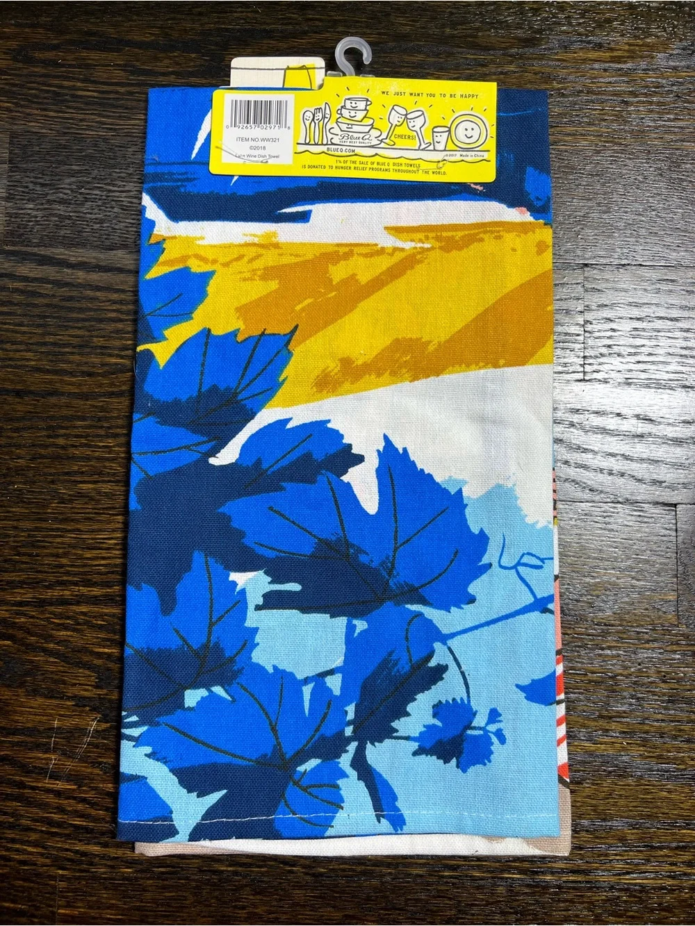 NWT Blue Q “Greetings from Lake Wine” Retro Dishtowel 100% Cotton